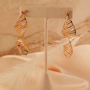 Vintage Gold Twisted Dangle Earrings